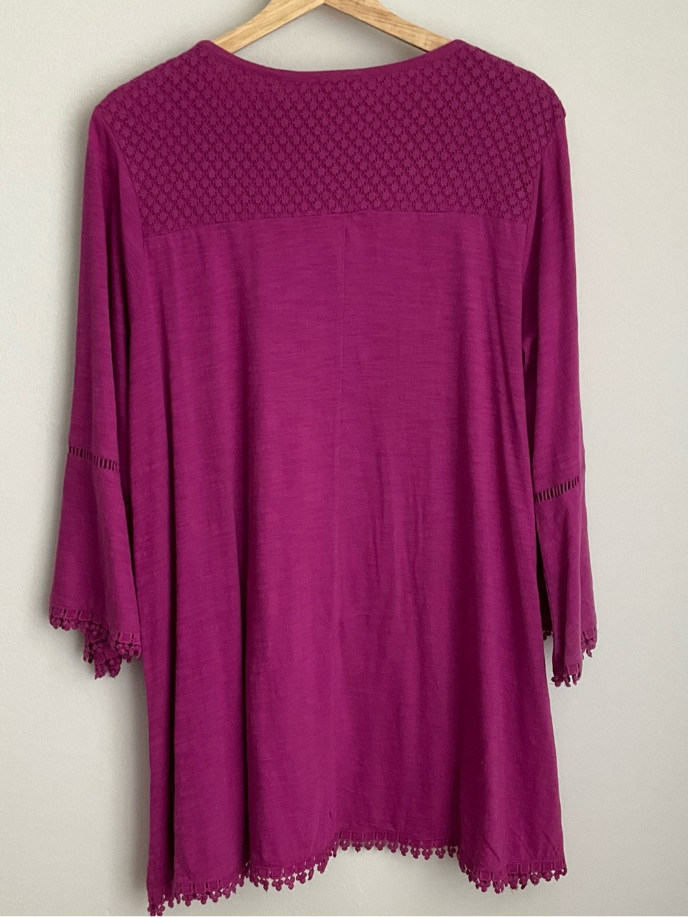 Avenue 14/16 Women's Fuchsia Crochet-Trim Scoop Neck Tunic NWT - Picture 3 of 8